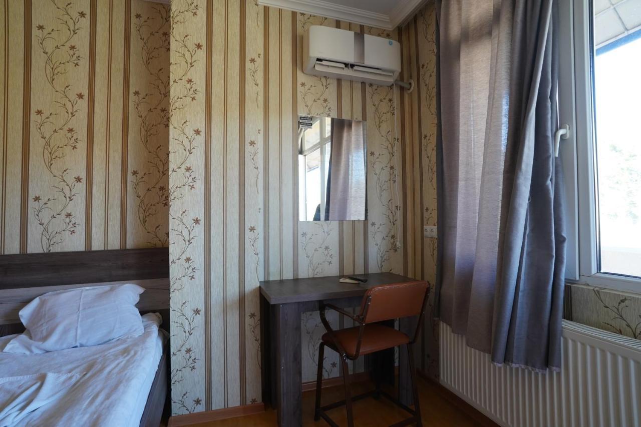 Imperator 1 Hotel Kutaisi Eksteriør billede