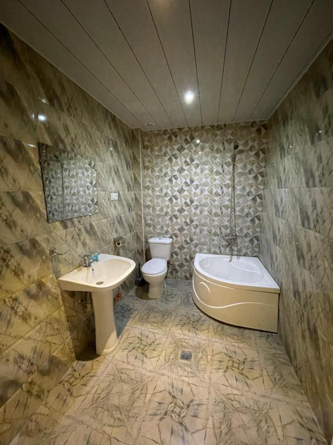 Imperator 1 Hotel Kutaisi Eksteriør billede